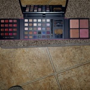 Estee Lauder eyeshadow lip and blush kit